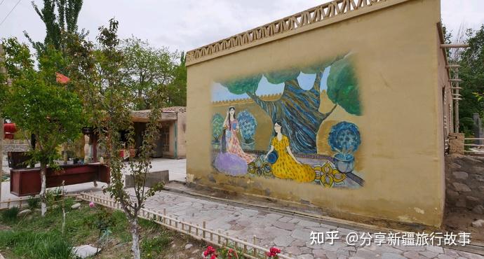 A scenic view of Bayingolin Huola Shan Fosi Yizhi