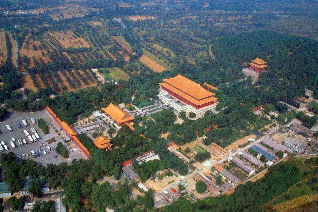 A scenic view of Beijing Changping Shisanling
