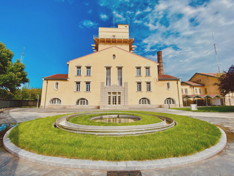 Experience Authentic Beijing: A Traveler’s Guide to Sijiuyi Diantai Jiuzhi in Chaoyang