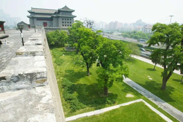 A scenic view of Beijing Chaoyang Yuandadu Chengqiang Yizhi