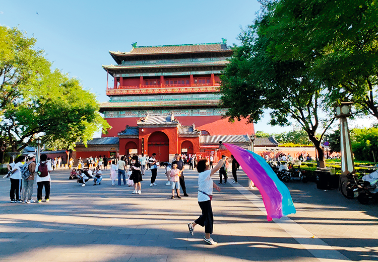 A scenic view of Beijing Dongcheng Gulou Zhonglou