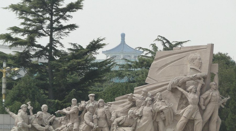 A scenic view of Beijing Dongcheng Renmin Yingxiong Jinianbei