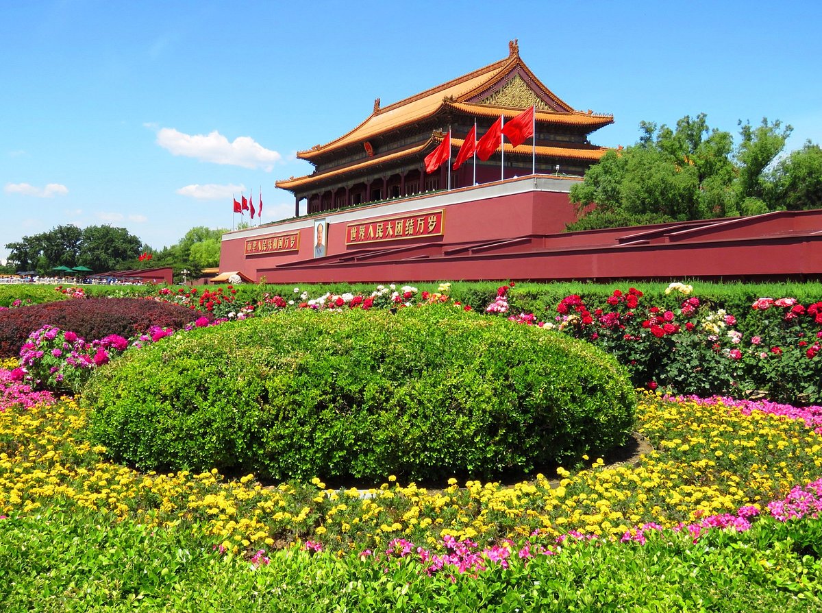 A scenic view of Beijing Dongcheng Tiananmen