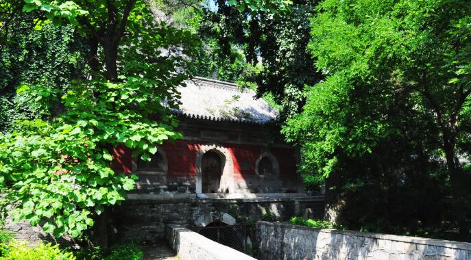 A scenic view of Beijing Fangshan Wanfotang Kongshuidong Shike Ji Ta