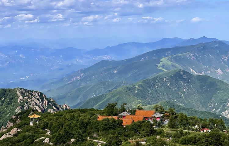 A scenic view of Beijing Fangshan Yuanzineng Yidui Yiqi Jiuzhi