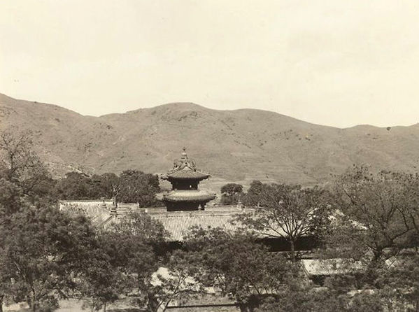 A scenic view of Beijing Haidian Biyunsi