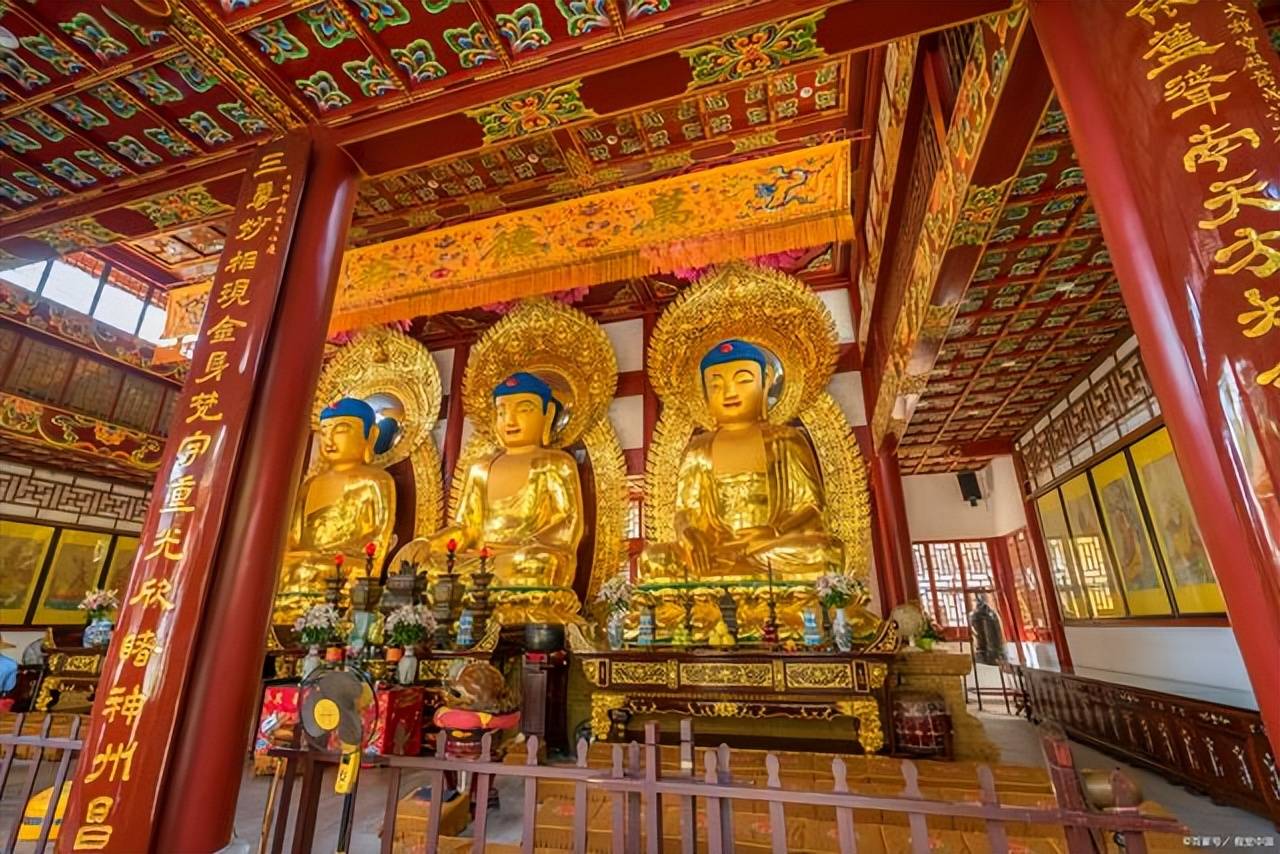 A scenic view of Beijing Haidian Dajuesi