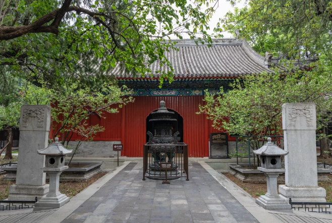 A scenic view of Beijing Haidian Shifangpujuesi