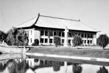 A scenic view of Beijing Haidian Weiminghu Yanyuan Jianzhu