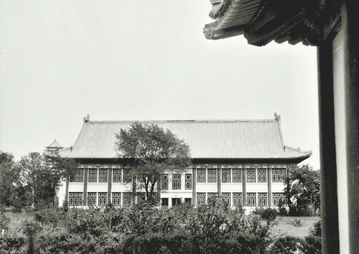 A scenic view of Beijing Haidian Weiminghu Yanyuan Jianzhu