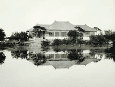 A scenic view of Beijing Haidian Weiminghu Yanyuan Jianzhu