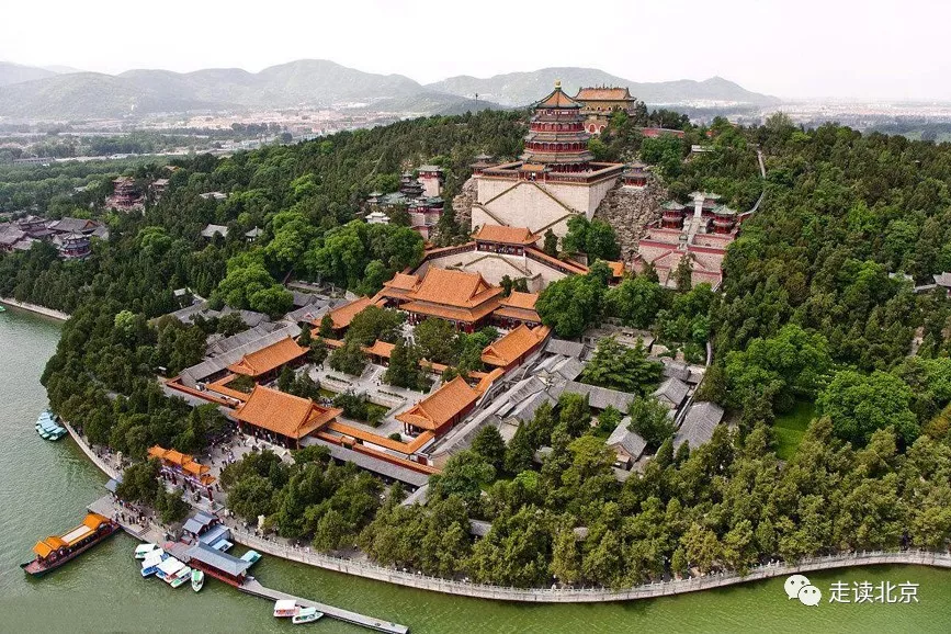 A scenic view of Beijing Haidian Yiheyuan