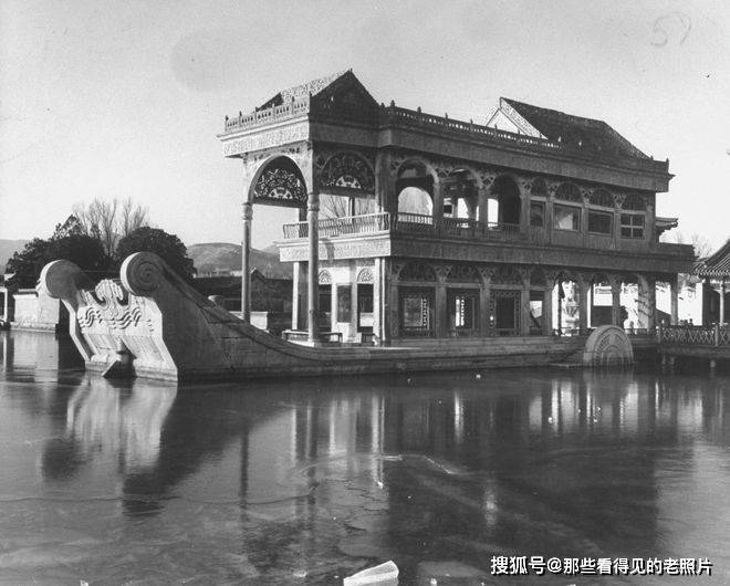 A scenic view of Beijing Haidian Yiheyuan