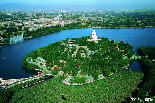 A scenic view of Beijing Xicheng Beihai Ji Tuancheng