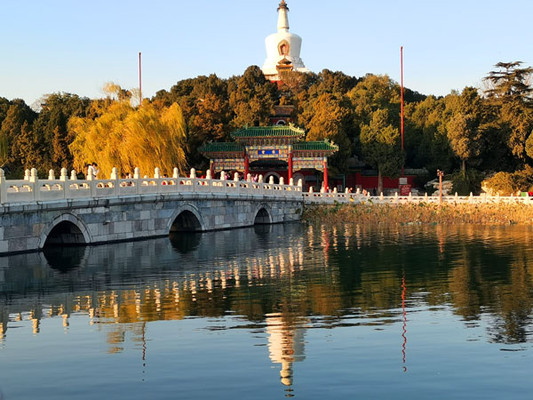A scenic view of Beijing Xicheng Beihai Ji Tuancheng