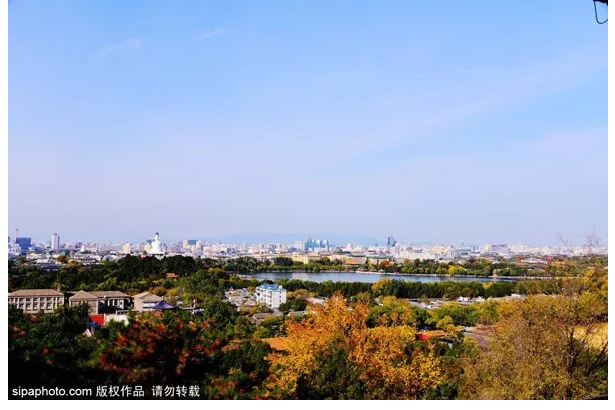 A scenic view of Beijing Xicheng Jingshan