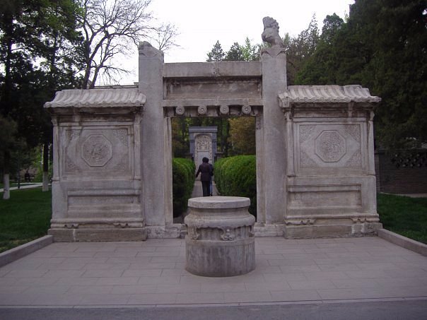 A scenic view of Beijing Xicheng Limadou He Waiguo Chuanjiaoshi Mudi