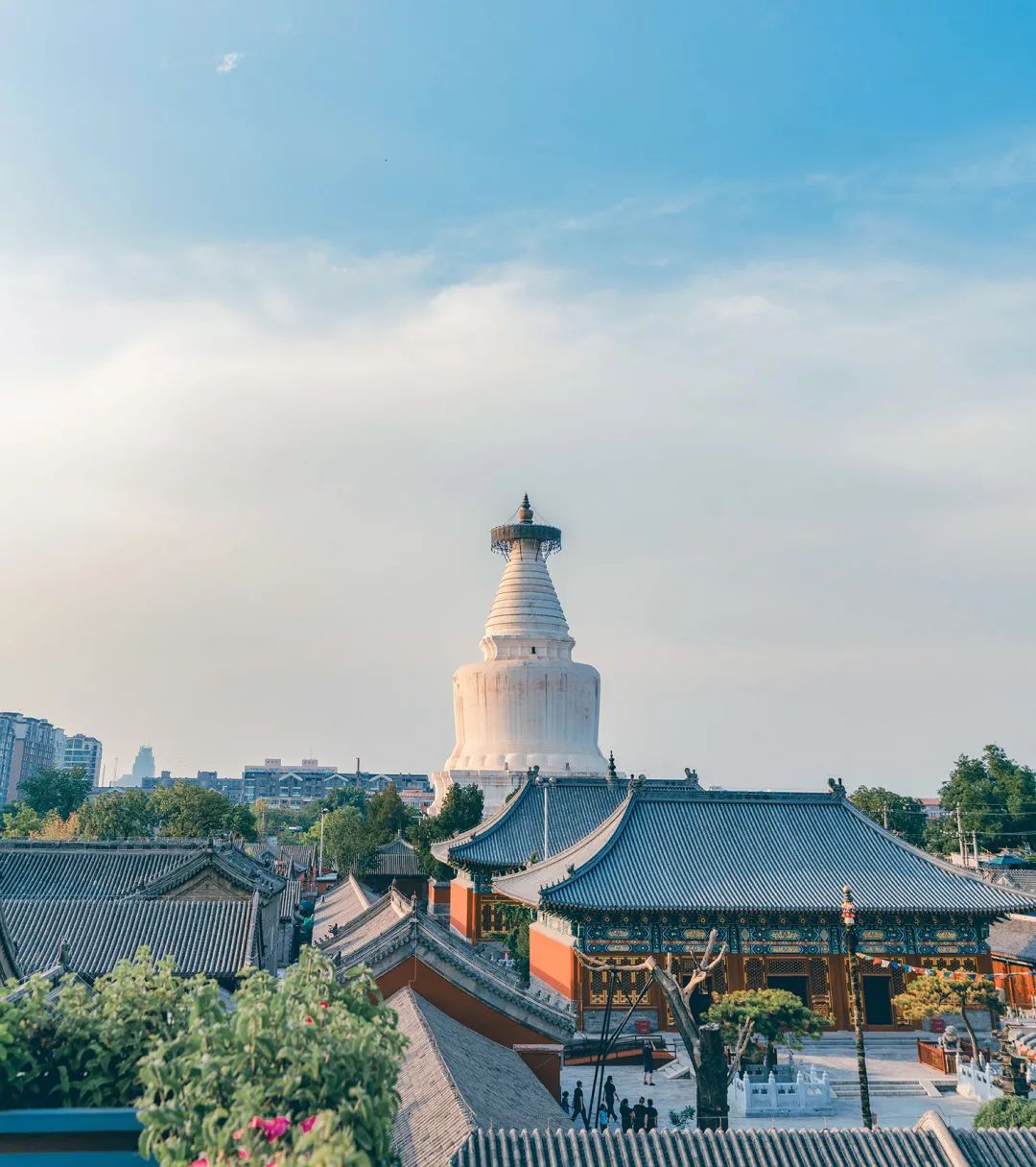A scenic view of Beijing Xicheng Miaoyingsi Baita