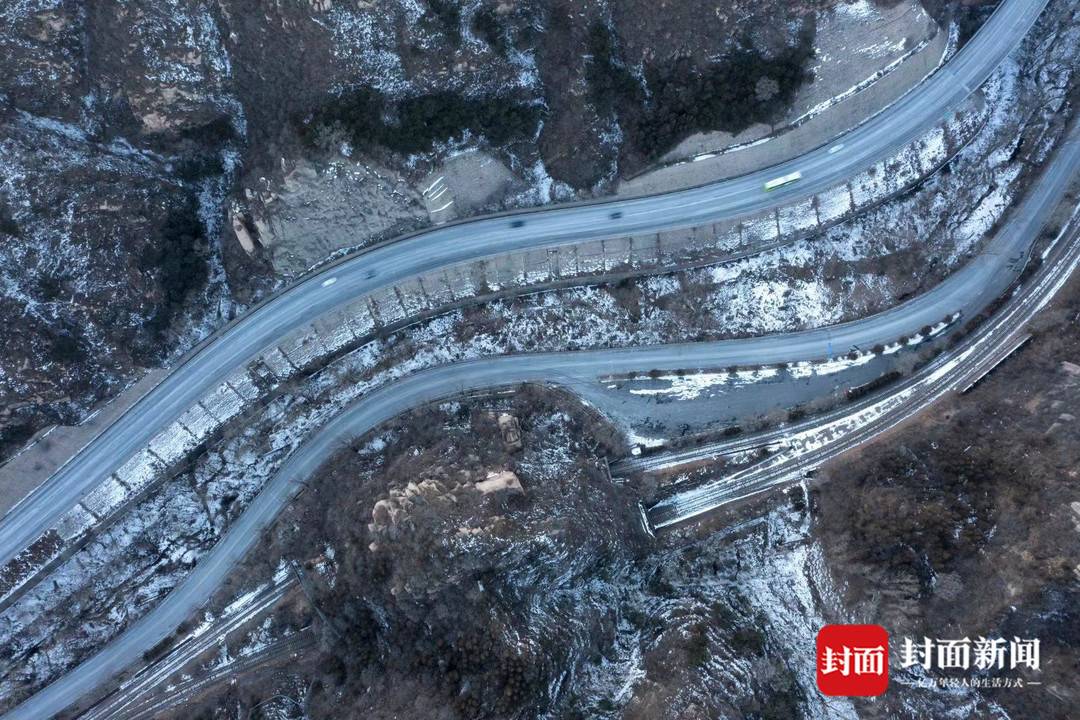 A scenic view of Beijing Yanqing Jingzhang Tielu Nankouduan Zhi Badalingduan