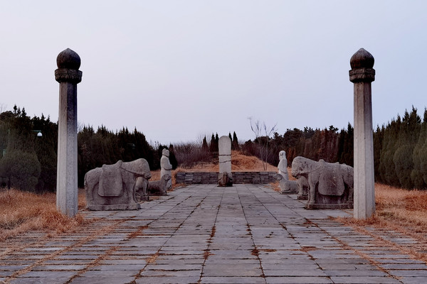 A scenic view of Bengbu Huamingtang Yanshi Mu