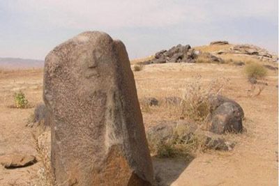 A scenic view of Bortala Adunqiaolu Shishan Gumuqun Ji Yanhuaqun