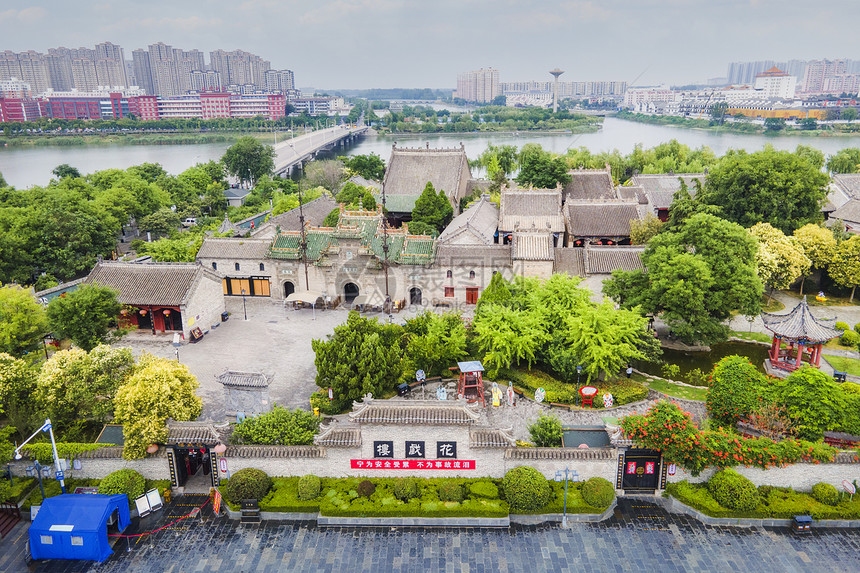 A scenic view of Bozhou Huaxilou