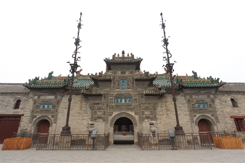 A scenic view of Bozhou Huaxilou