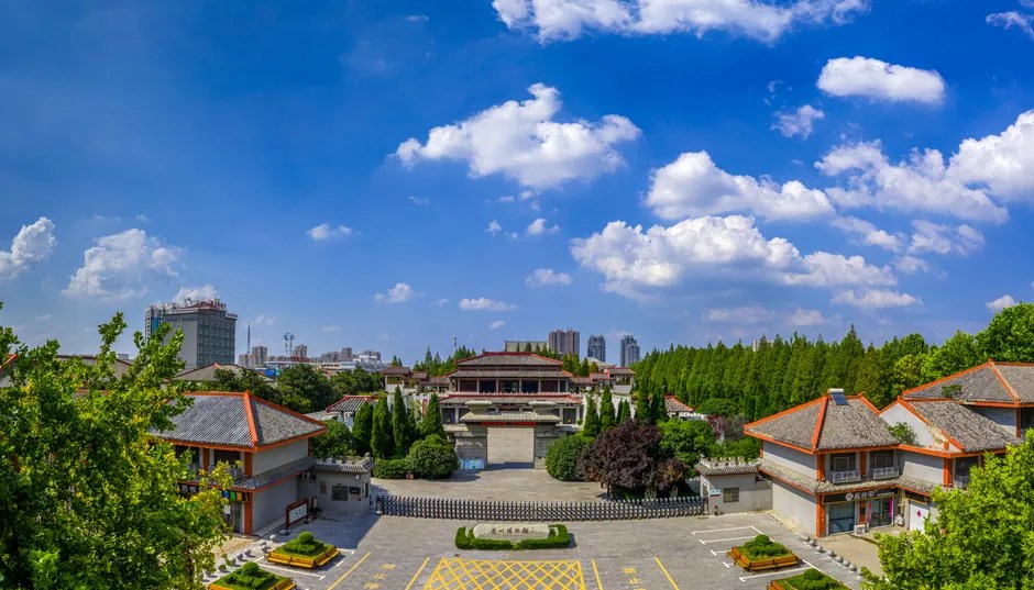 A scenic view of Bozhou Xuegeta