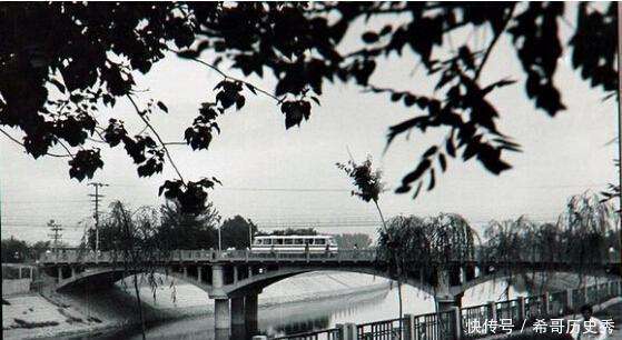 A scenic view of Cangzhou Dan Bridge