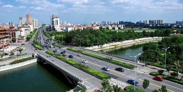 A scenic view of Cangzhou Dan Bridge
