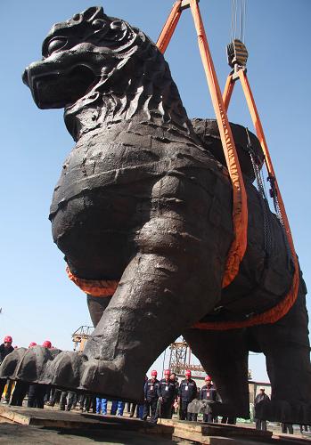 A scenic view of Cangzhou Iron Lion