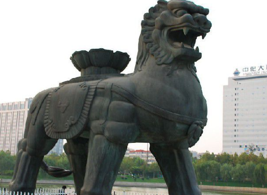 A scenic view of Cangzhou Iron Lion