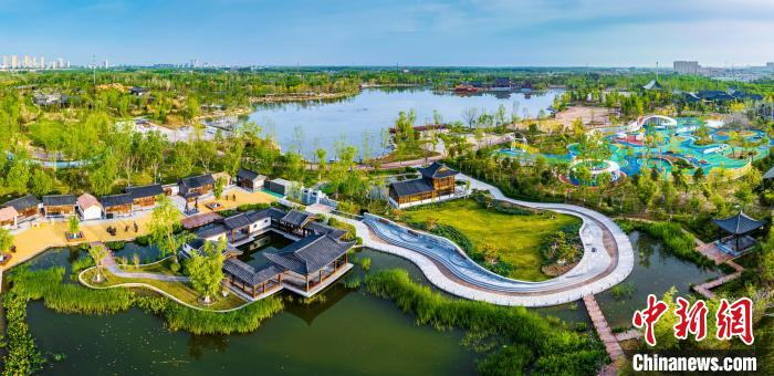 A scenic view of Cangzhou Jiu Cheng