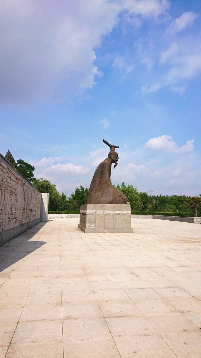 A scenic view of Cangzhou Xianxian Han Tombs