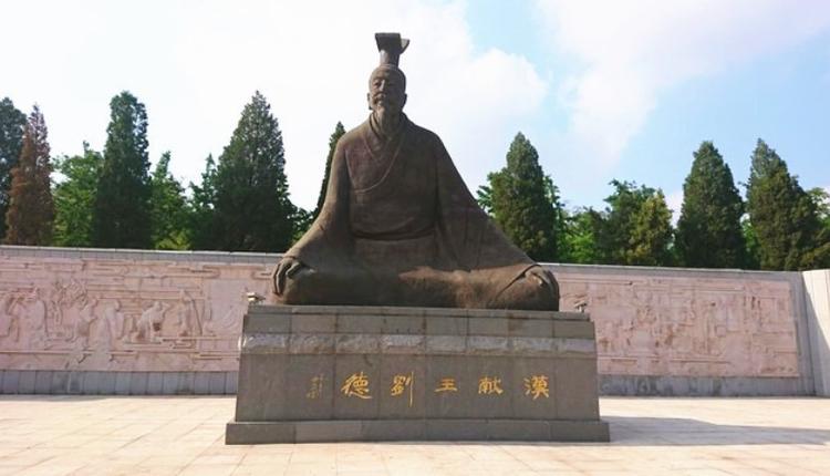 A scenic view of Cangzhou Xianxian Han Tombs
