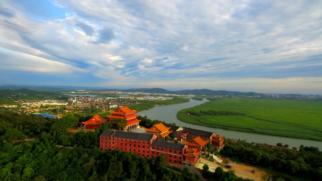 A scenic view of Changde Huzhuashan Yizhi