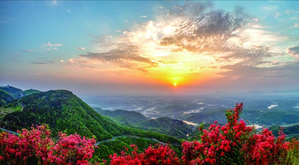 A scenic view of Changde Jiuli Chumuqun