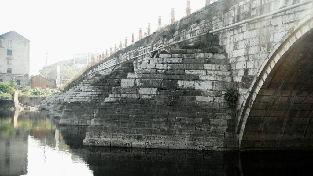A scenic view of Changde Lixian Duoanqiao