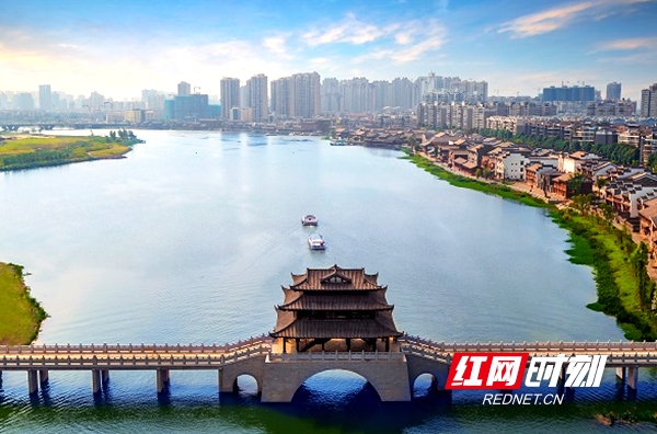 A scenic view of Changde Lixian Duoanqiao