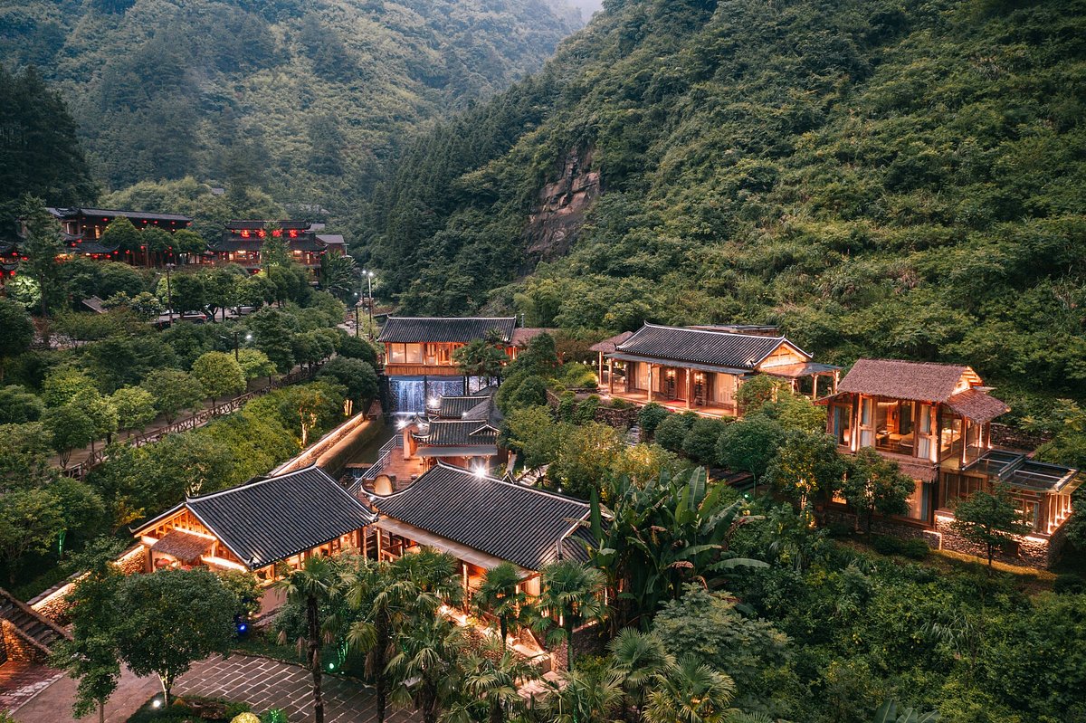 A scenic view of Changde Nanchanwan Jinmuqun