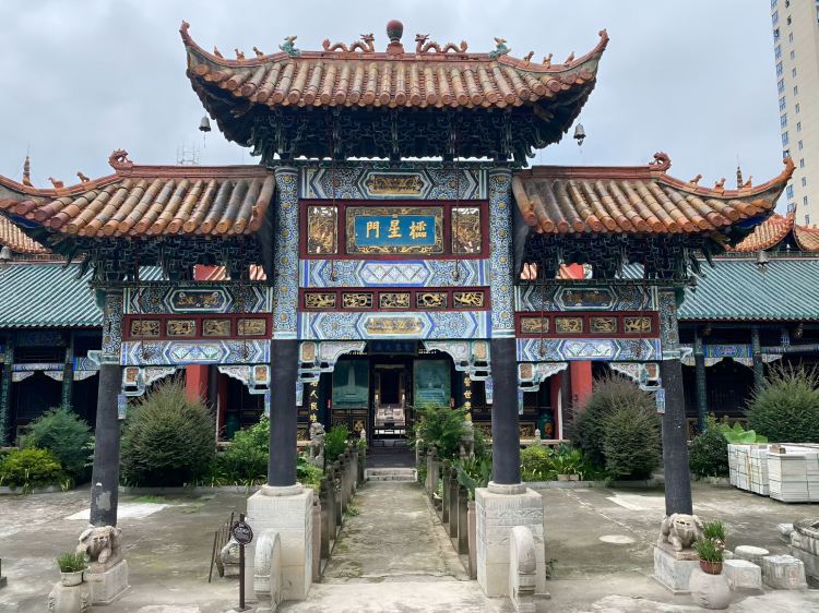 A scenic view of Changde Shimen Wenmiao