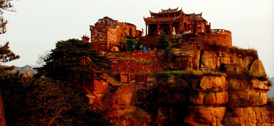 A scenic view of Changde Xingzigong Gujianzhuqun