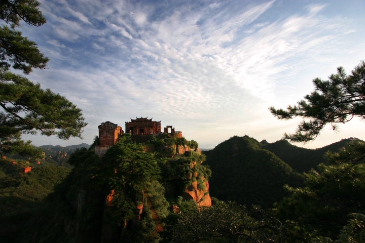 A scenic view of Changde Xingzigong Gujianzhuqun