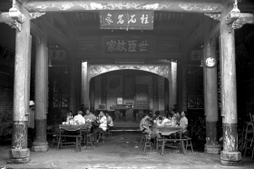 A scenic view of Changde Yujia Paifang