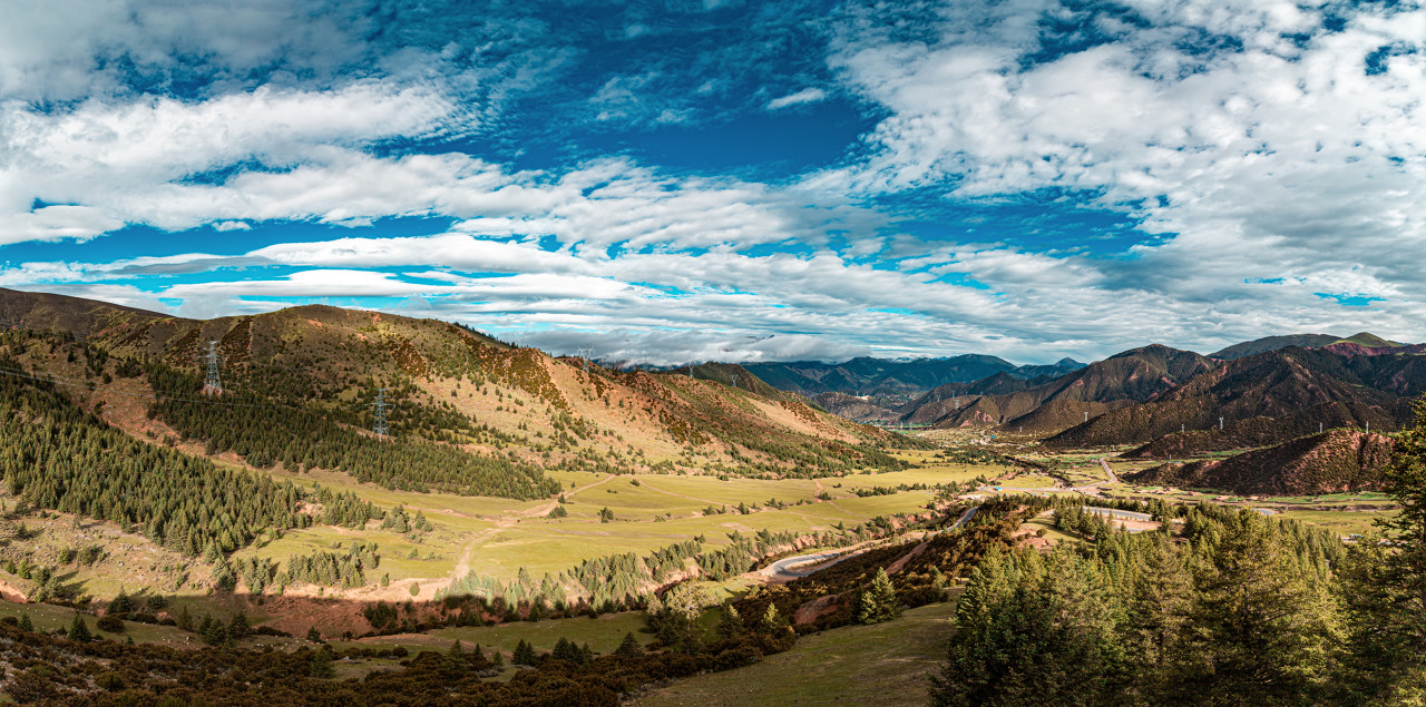 A scenic view of Changdu Nangba Langze Shidiao