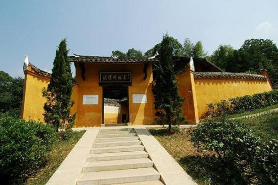 A scenic view of Changsha Huyaobang Guju