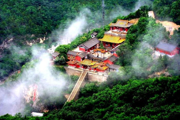 A scenic view of Changzhi Dongyi Longwang Miao