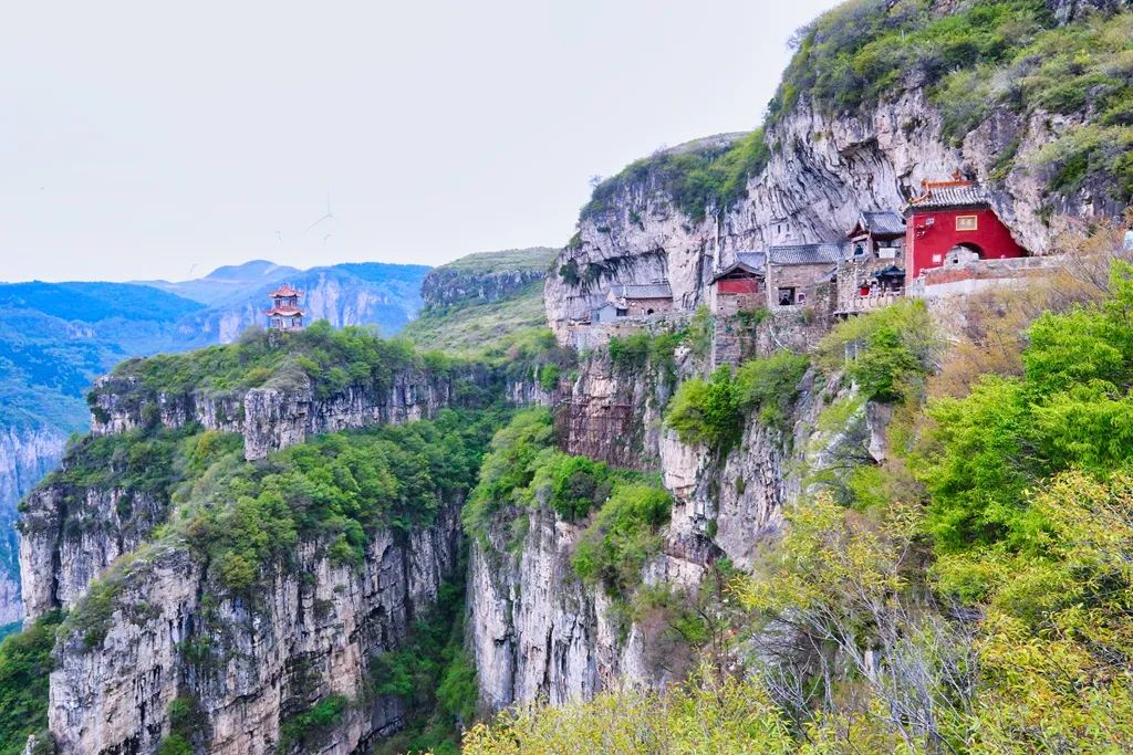 A scenic view of Changzhi Jindeng Temple Grottoes