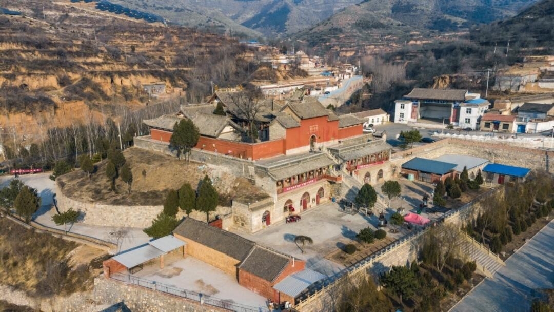 A scenic view of Changzhi Jiutian Shengmu Miao