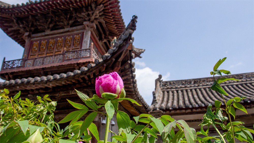 A scenic view of Changzhi Jiutian Shengmu Miao